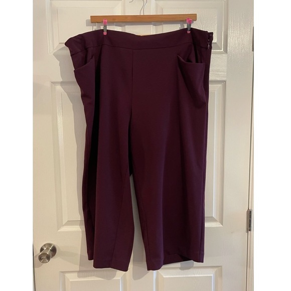 Torrid Cropped Dress Pants - Picture 1 of 3